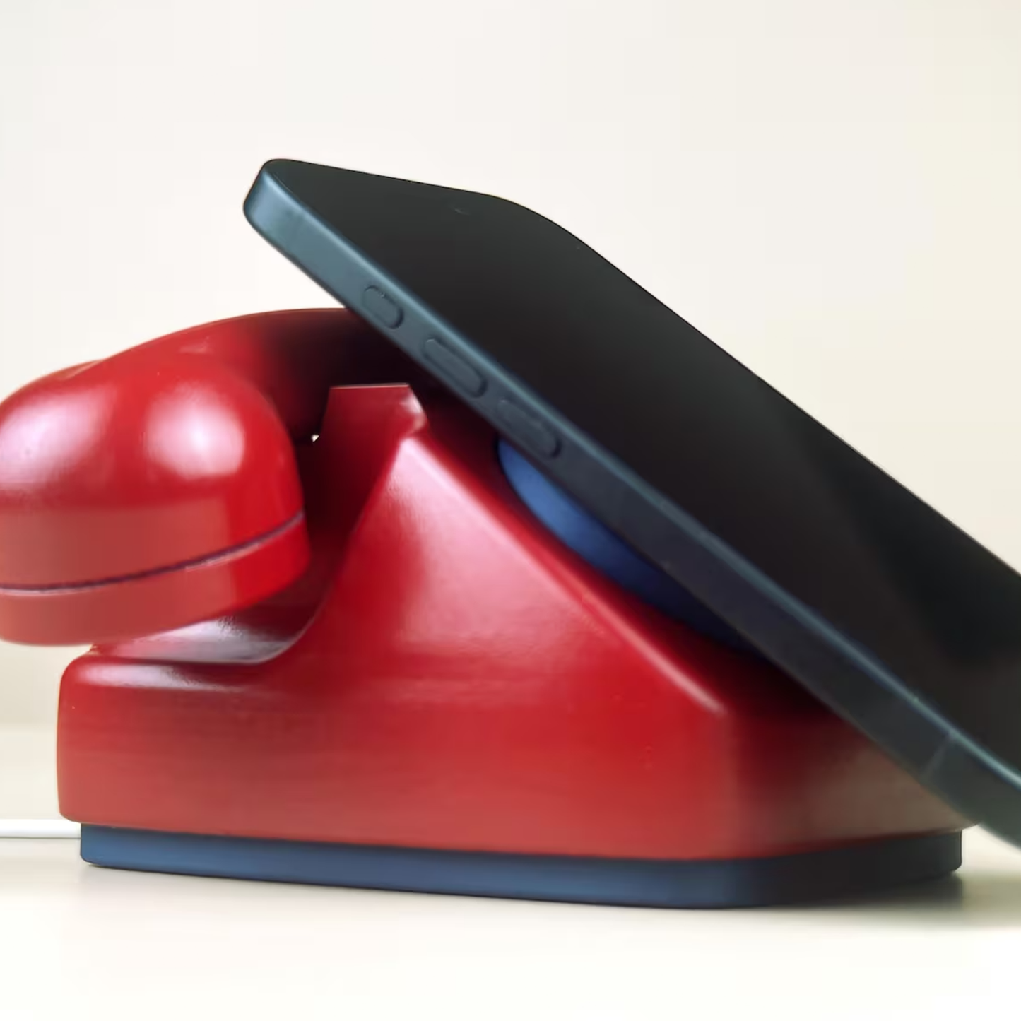 Retro Telephone Shaped Wireless Charging Dock, Nostalgic Desktop Holder For Magnetic Phone Charging Modules Charger